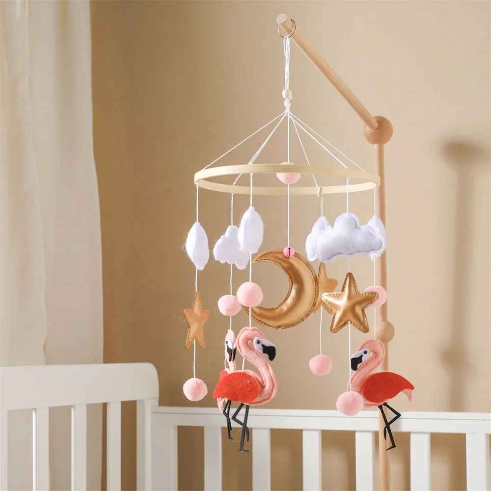 Mobile bébé doux léger stimulant Flamant Rose SweetDreams