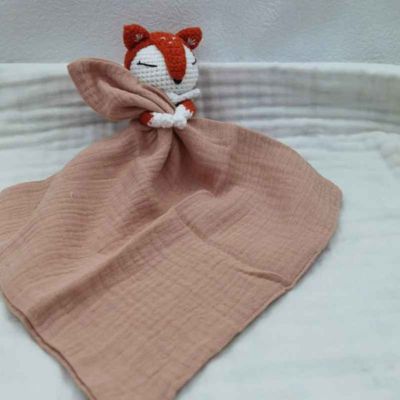 Doudou bebe doudou fait main renard Cozy Crochet Friends