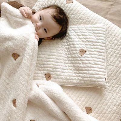 Couverture bébé douce confortable nuit polaire