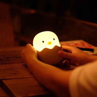 Veilleuse bébé poussin lumière douce rassurante Lueur de Poussin